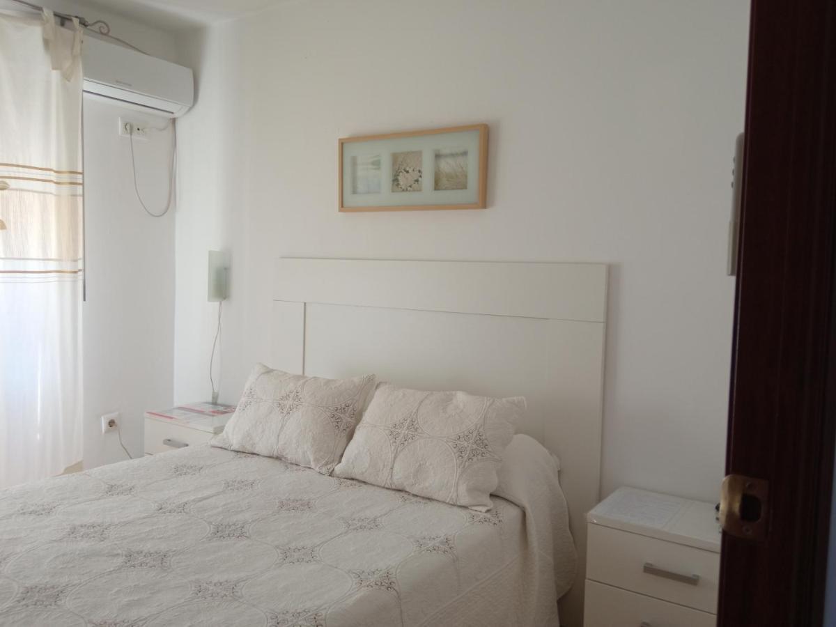 Habitación Individual En Apartamento Compartido Con La Anfitriona Sevilla Exterior foto