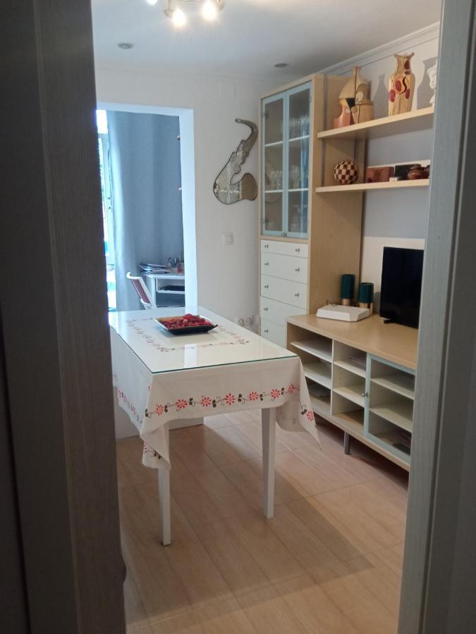 Habitación Individual En Apartamento Compartido Con La Anfitriona Sevilla Exterior foto